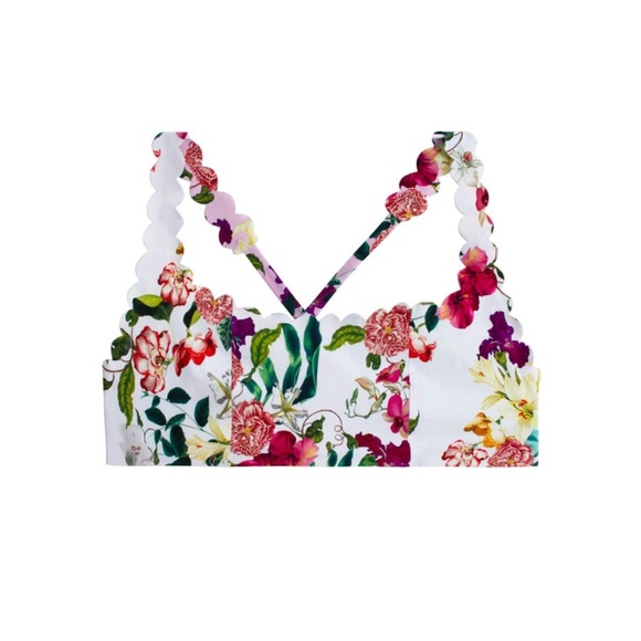 NWT PQ SWIM reversible scalloped edge bikini top size large - Picture 4 of 6